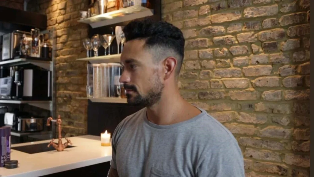 100+ Best Short Haircuts for Men in 2025: Cool, Trendy & Low-Maintenance Styles 4 Short Wavy Haircuts for Men