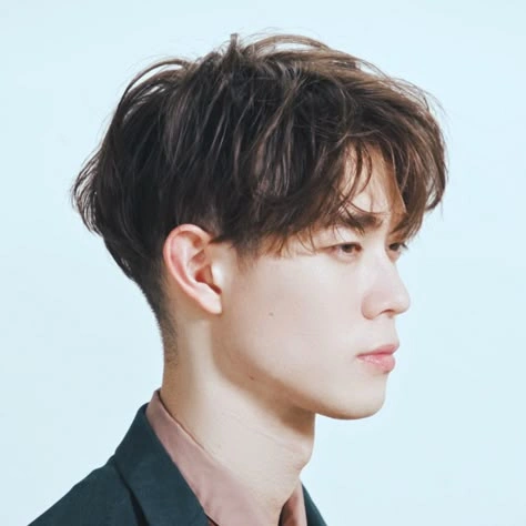 Best Two Block Haircut Styles for Men in 2025 9 Wavy Two Block